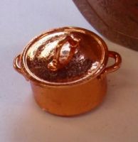 1:24th Scale Copper Casserole