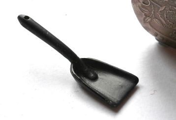 Black Shovel